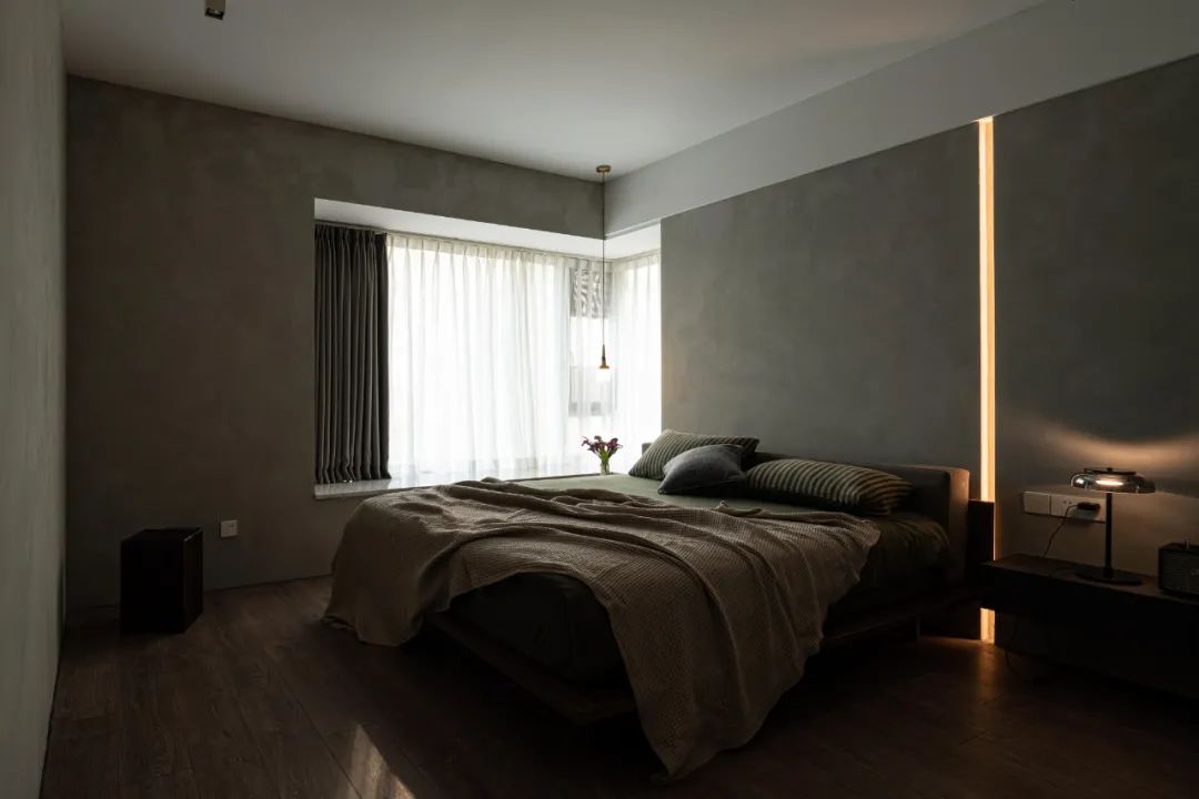 159㎡现代极简，简约奢华暗色调，低调侘寂有情趣(图25)
