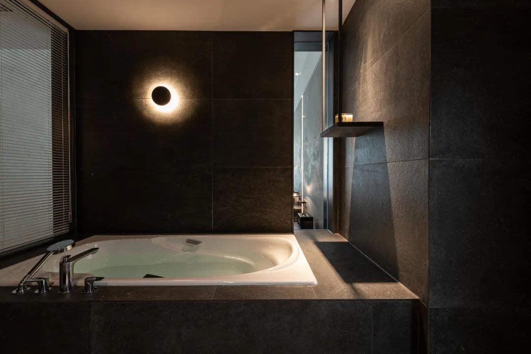 159㎡现代极简，简约奢华暗色调，低调侘寂有情趣(图28)