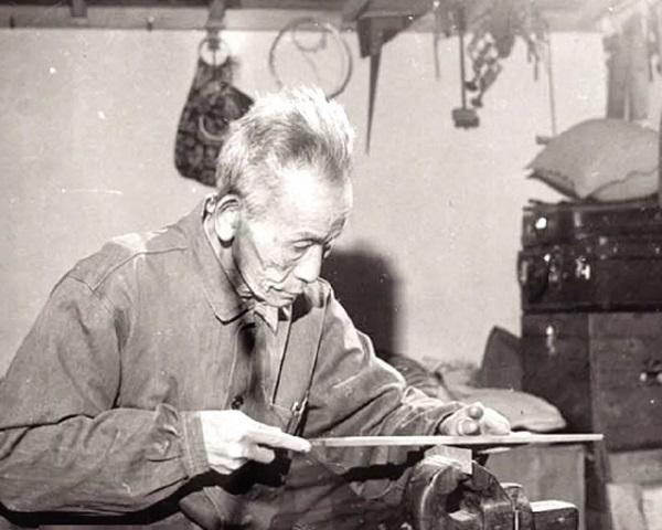 牢记初心，不忘使命，像战士一样战斗前行——读《把一切献给党》有感(图4)