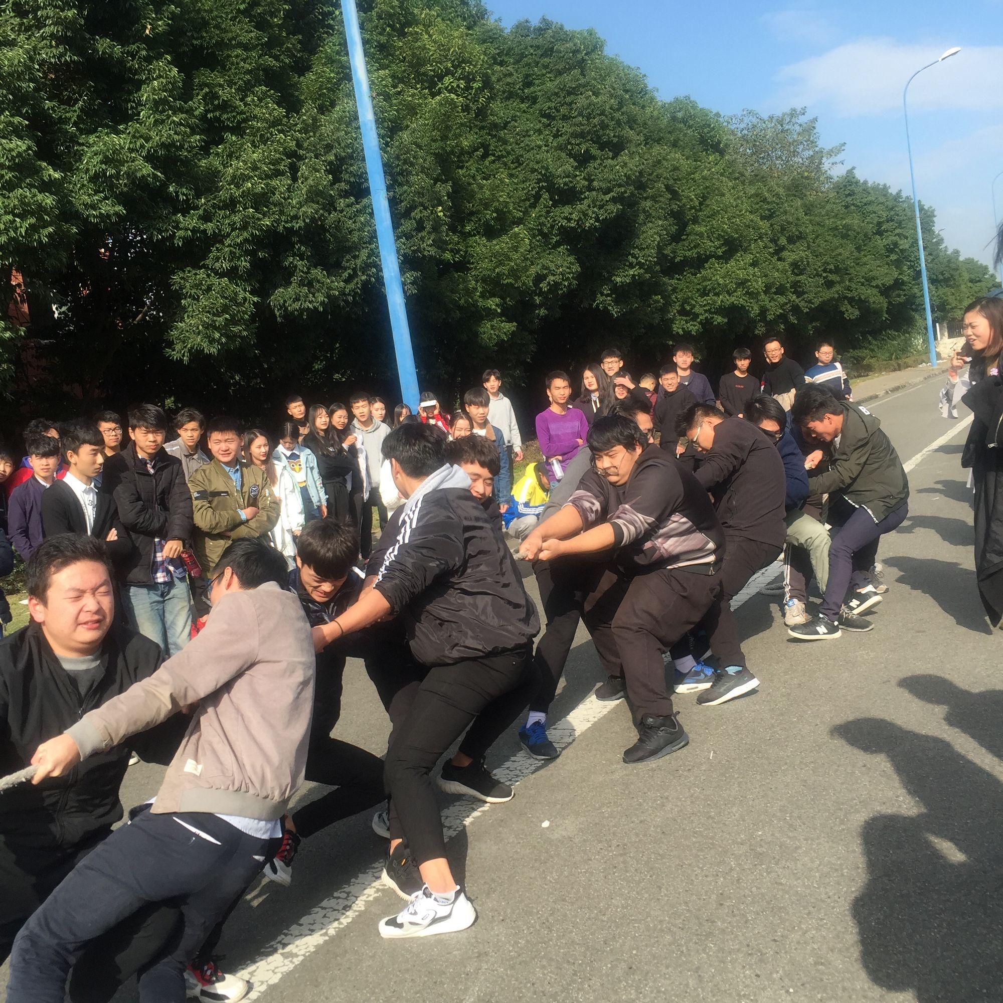 传递青春正能量 冬日拔河进行时(图5) 传递青春正能量 冬日拔河进行时(图5)