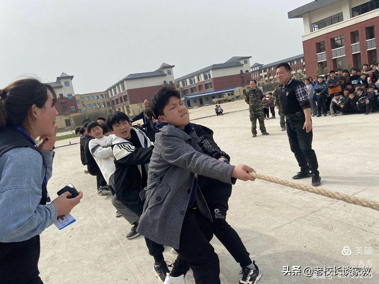 “一根绳一条心 拔河比赛聚人心”——2022年春期赵河学校拔河比赛(图23)