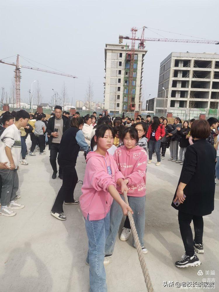 “一根绳一条心 拔河比赛聚人心”——2022年春期赵河学校拔河比赛(图28)