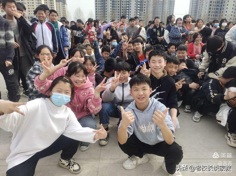 “一根绳一条心 拔河比赛聚人心”——2022年春期赵河学校拔河比赛(图42)