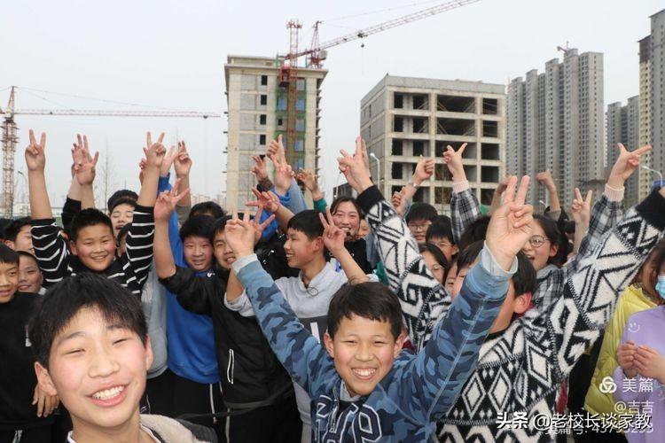 “一根绳一条心 拔河比赛聚人心”——2022年春期赵河学校拔河比赛(图48)