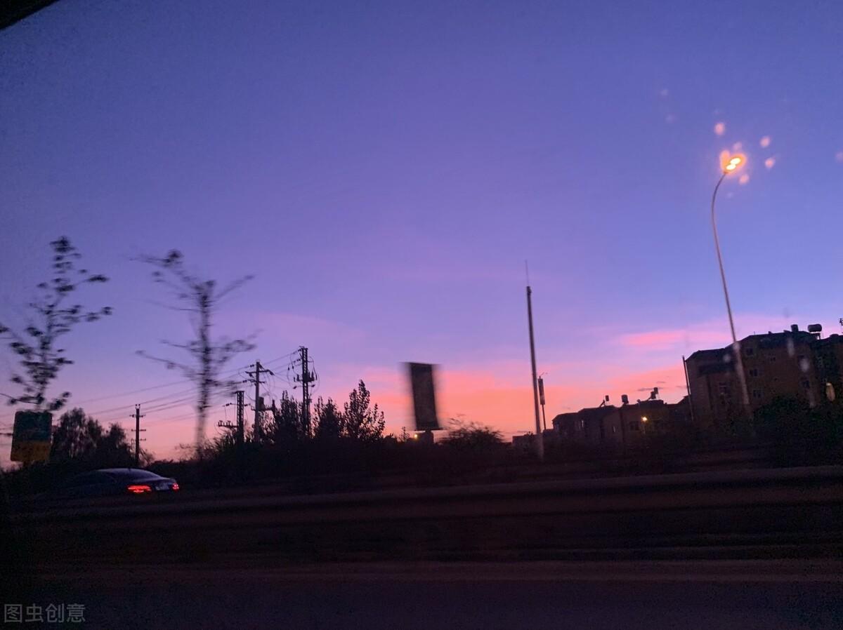 高质量的成熟文案｜外面世界太杂乱，随自己的心就好(图1)