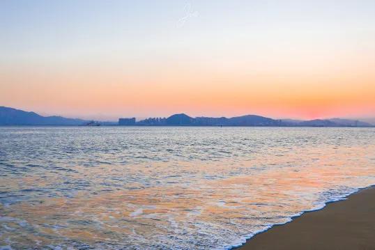 高质量的成熟文案｜外面世界太杂乱，随自己的心就好(图2)