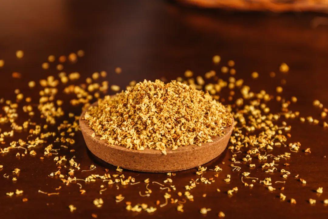 何须浅碧深红色，自是花中第一流 | 10首桂花诗词(图5)