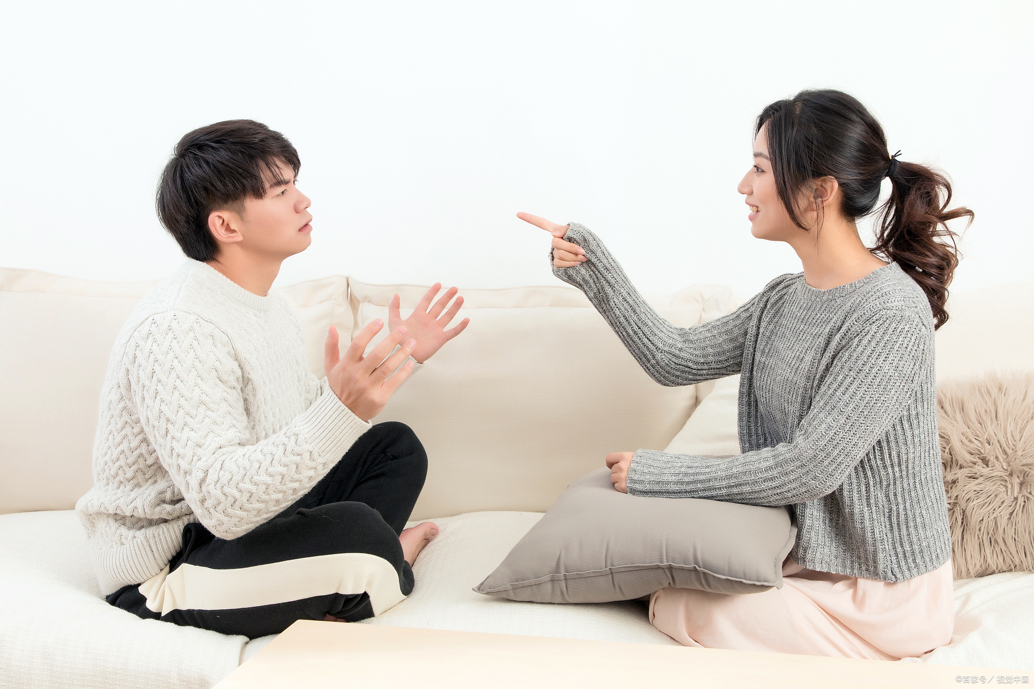 疼啥啊，忍忍就好！深夜听见老公对婆婆说的话，我大骂老公无情(图9)