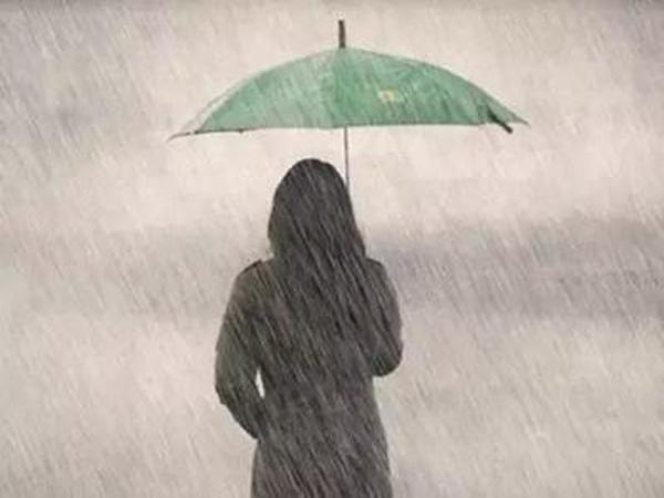 适合下雨天发朋友圈的文案，让你秒变忧郁范(图2)