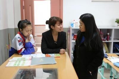 兰州推出“家校共育”系列讲座 孩子的教育家长不能缺席(图1)