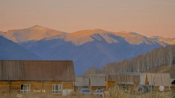 「晚·安」|愿时光能缓，故人不散，一路上有良人相伴(图1)
