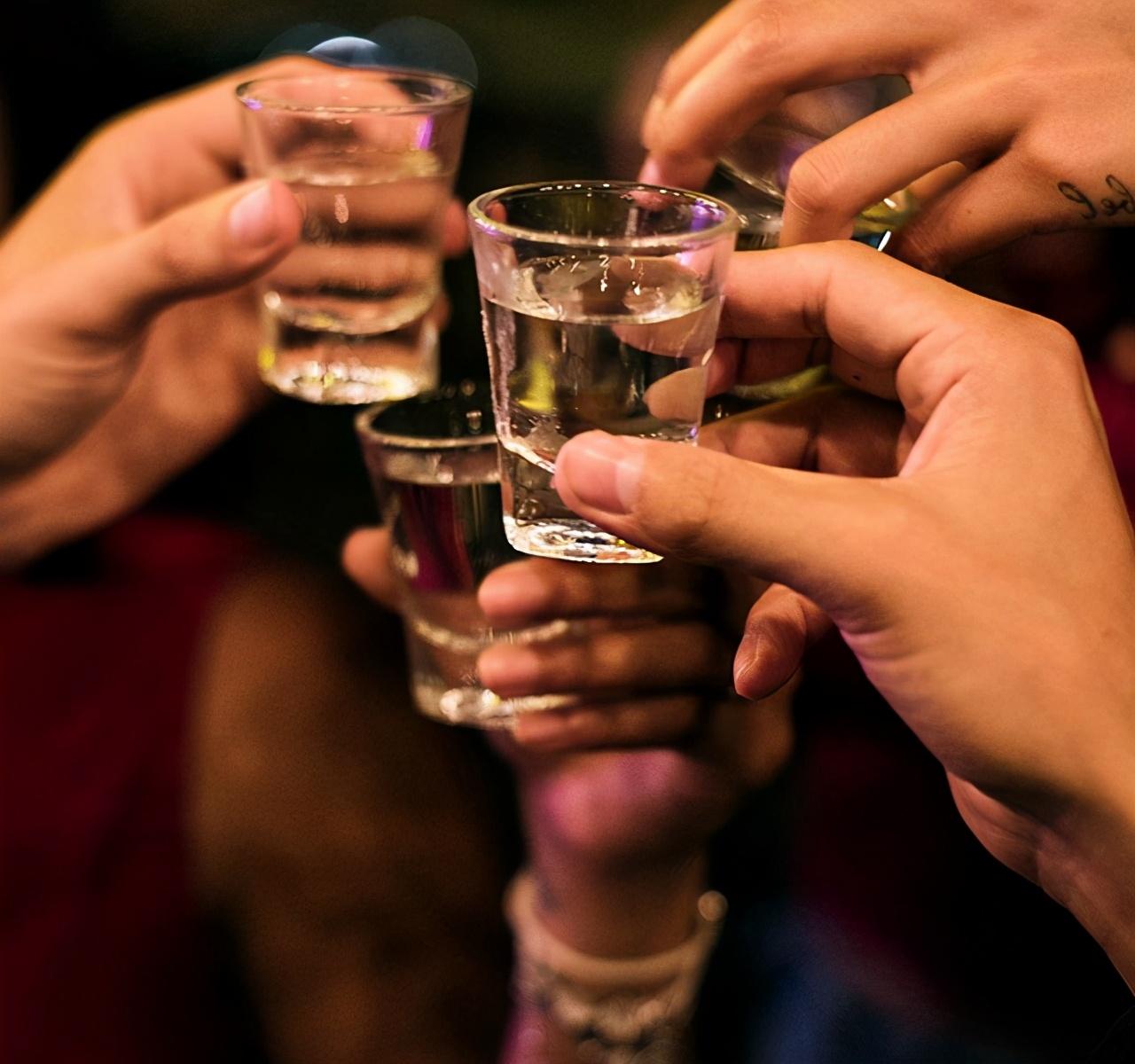 社会心理学家专业劝酒：劝人少喝酒(图4)