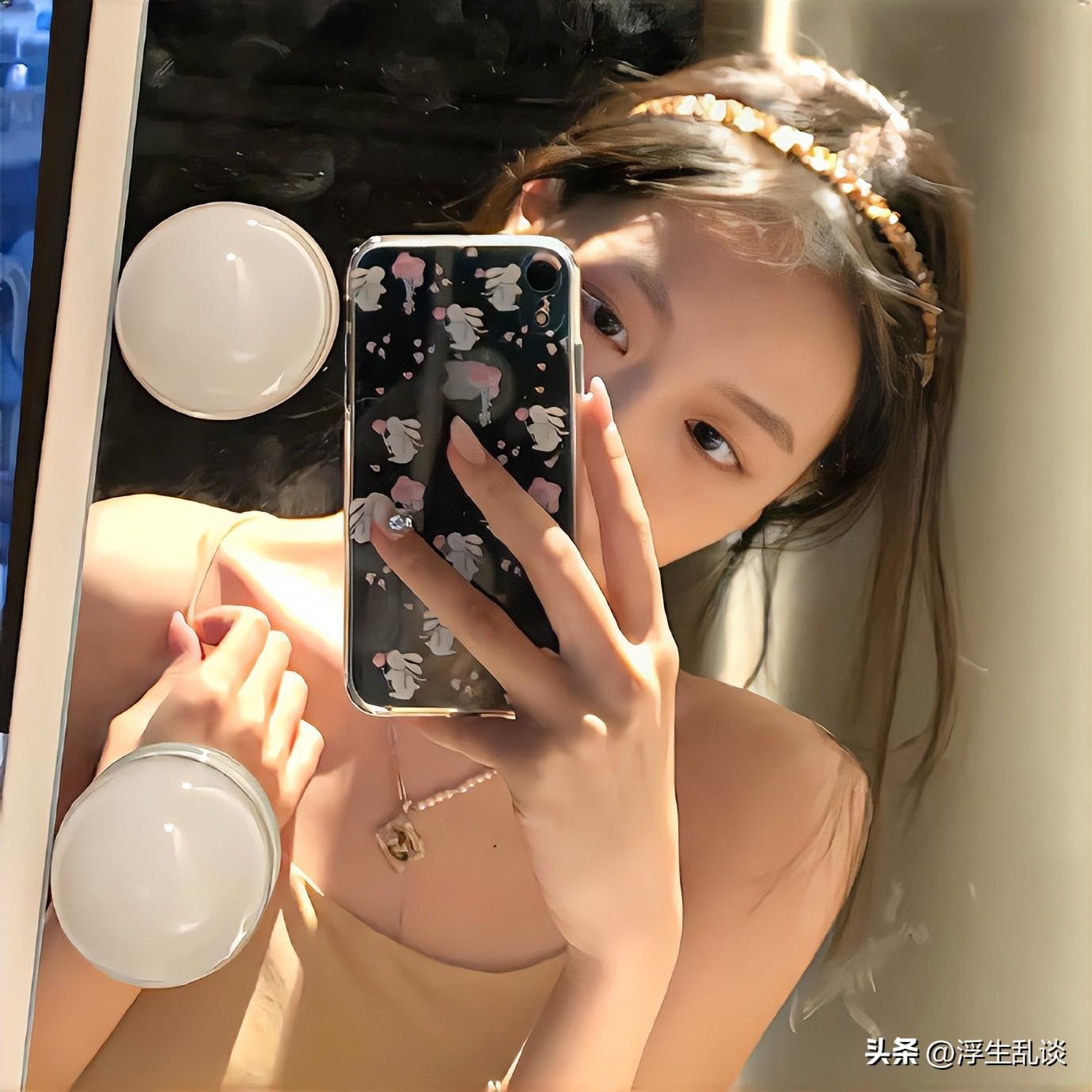 配自己照片的高级发圈文案(图1)