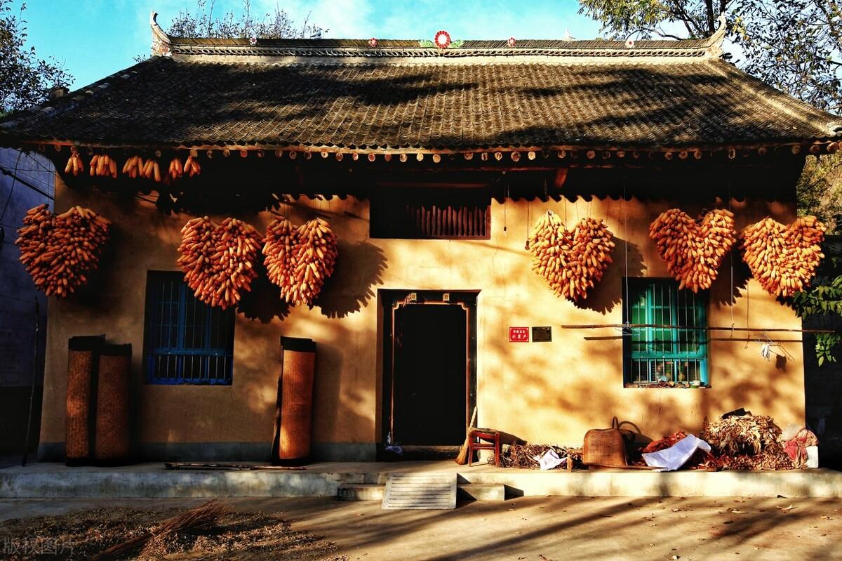 20句写给故乡文案，小孩眺望远方，成人怀念故乡(图2)