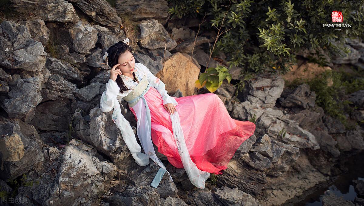 腹有诗书气自华，飞花令里读诗词——100句（灯）篇(图3)