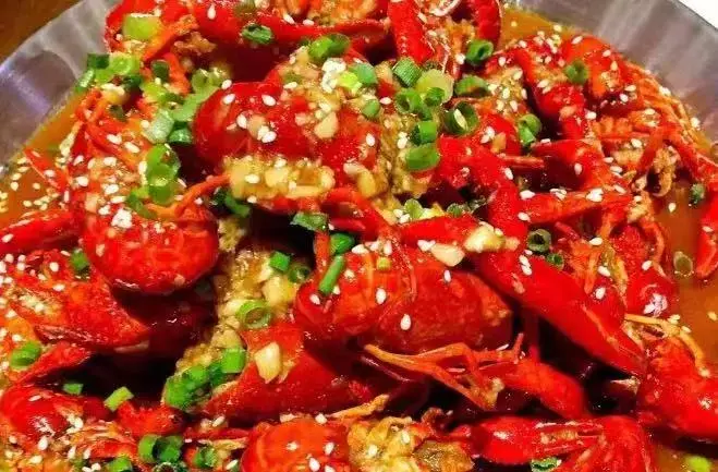 夜街夜景夜逐灯，时光清浅，石泉所遇皆是美好(图20)