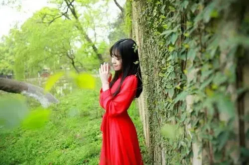 原谅自己的情感句子：经历了一些事，才知道自己真的好傻(图4)