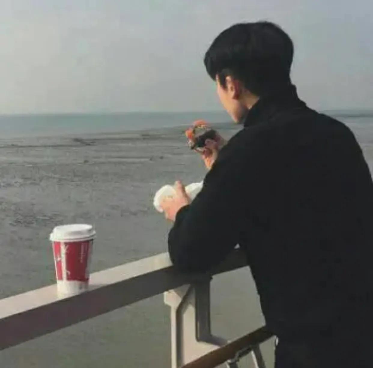 2022男人成熟稳重的经典句子(图2)