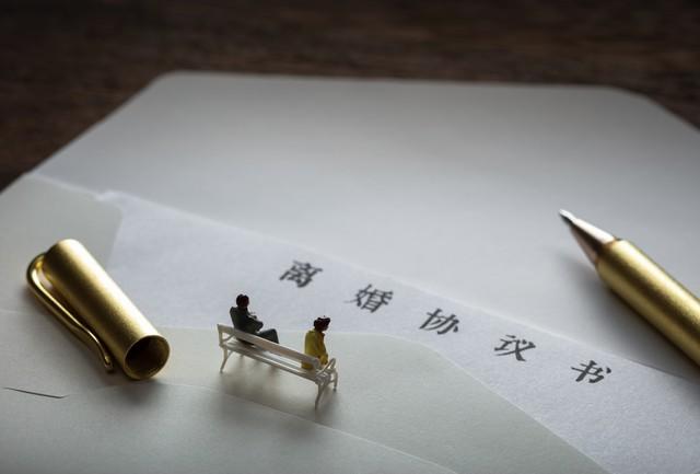 伤感文案扎心短句，让人心疼的情感语录(图2)