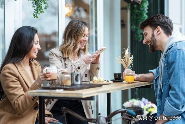 朋友圈说说文案，高级短句干净治愈阳光，生活美好，唯美情感语录(图1)