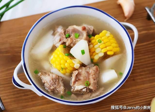 暖冬养肚！家人喝这5碗汤，暖心暖胃暖全家！(图6)