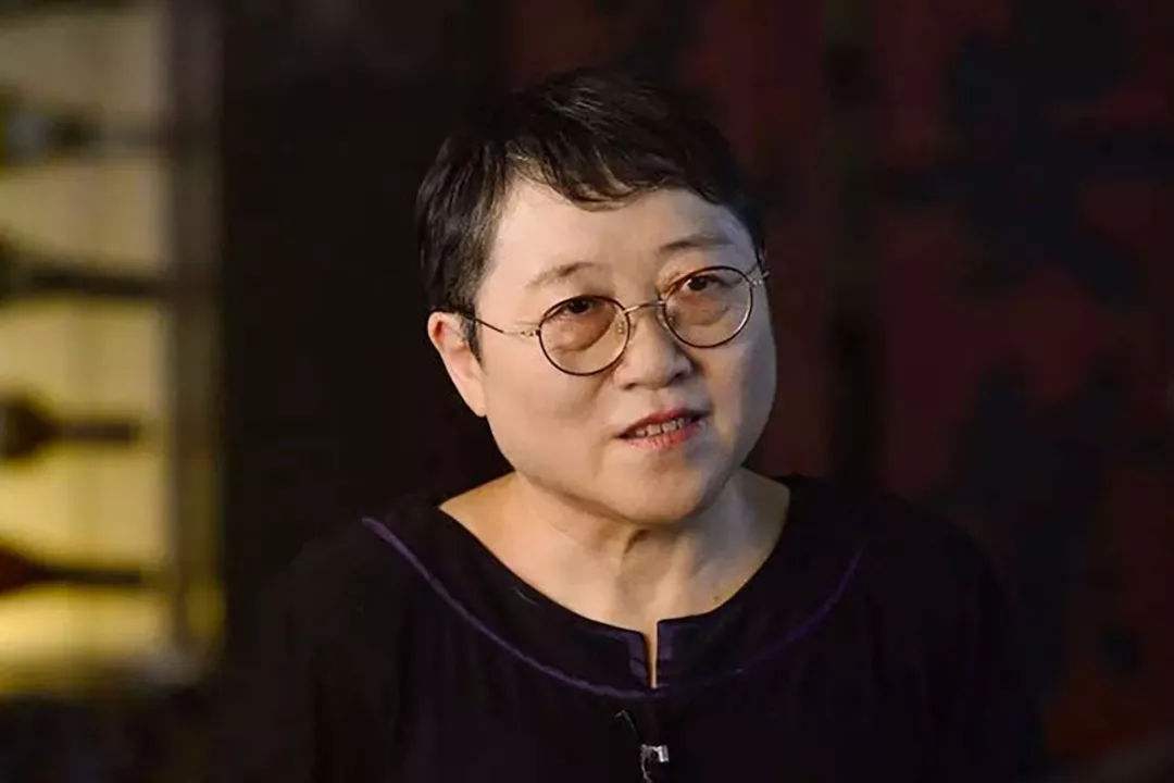 李银河《人间采蜜记》：人生苦短，不如活得真诚勇敢(图1)