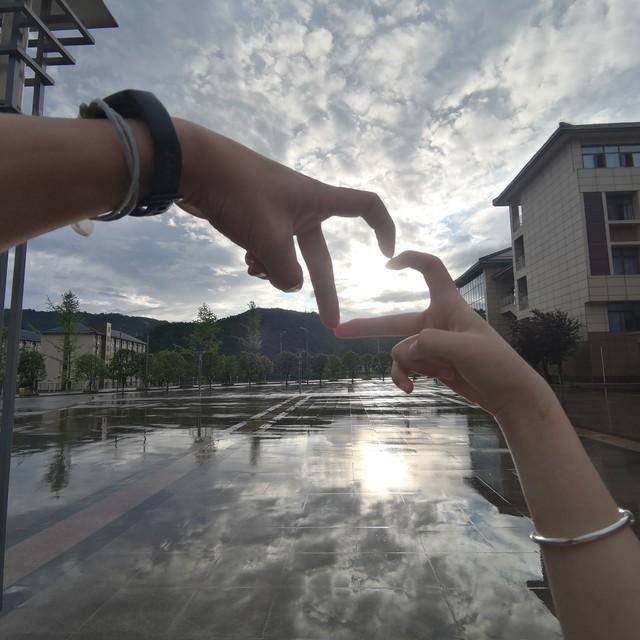 30条以“我还是喜欢你”开头的句子文案(图6)