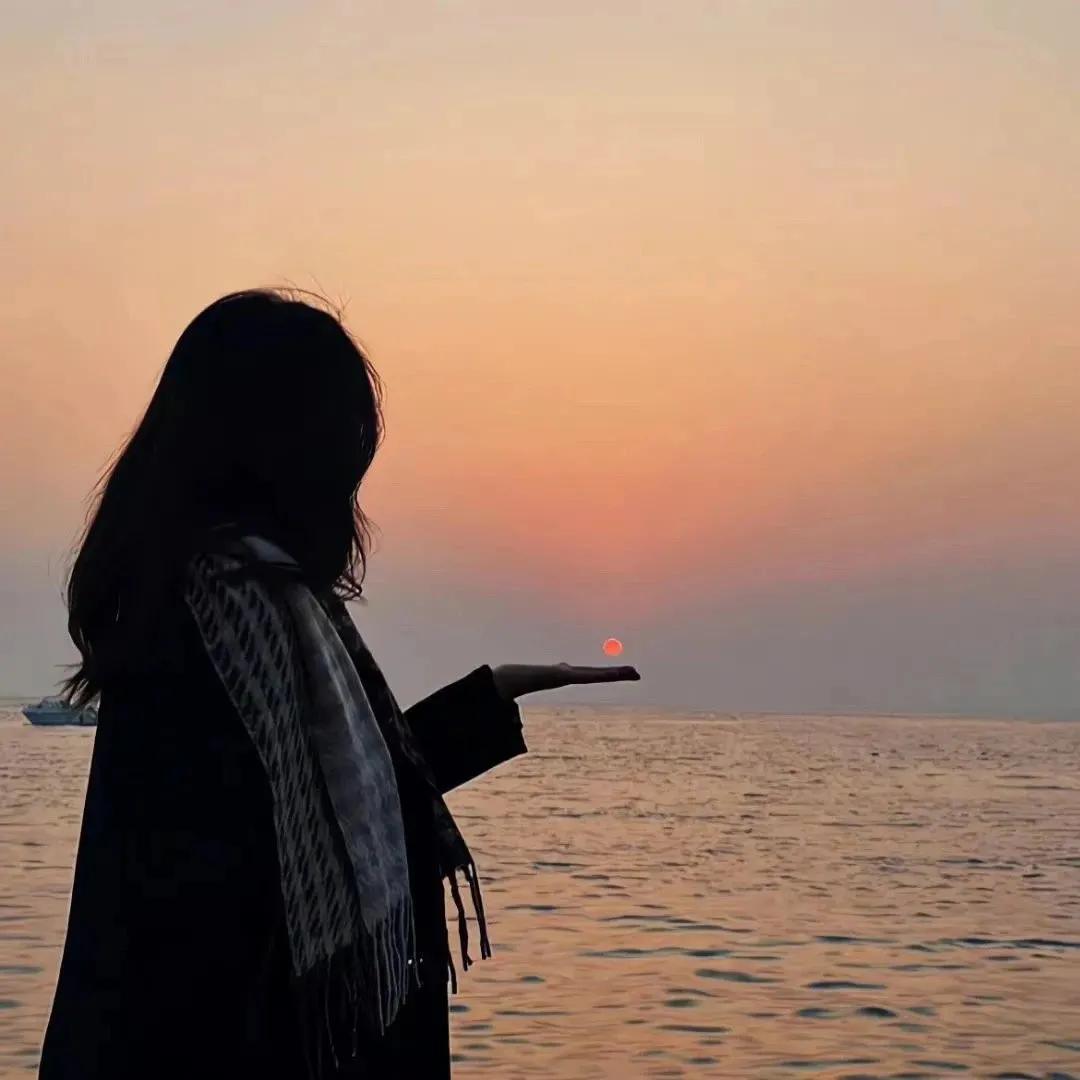 鼓励自己的小众文案｜我们终将上岸，阳光万里（值得收藏）(图2)