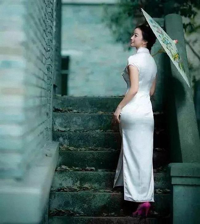 旗袍之美低吟浅唱着一曲江南风情，暗香流韵(图22)