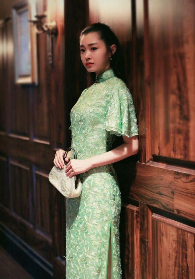 旗袍之美低吟浅唱着一曲江南风情，暗香流韵(图25)