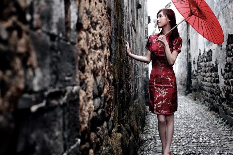 旗袍之美低吟浅唱着一曲江南风情，暗香流韵(图27)