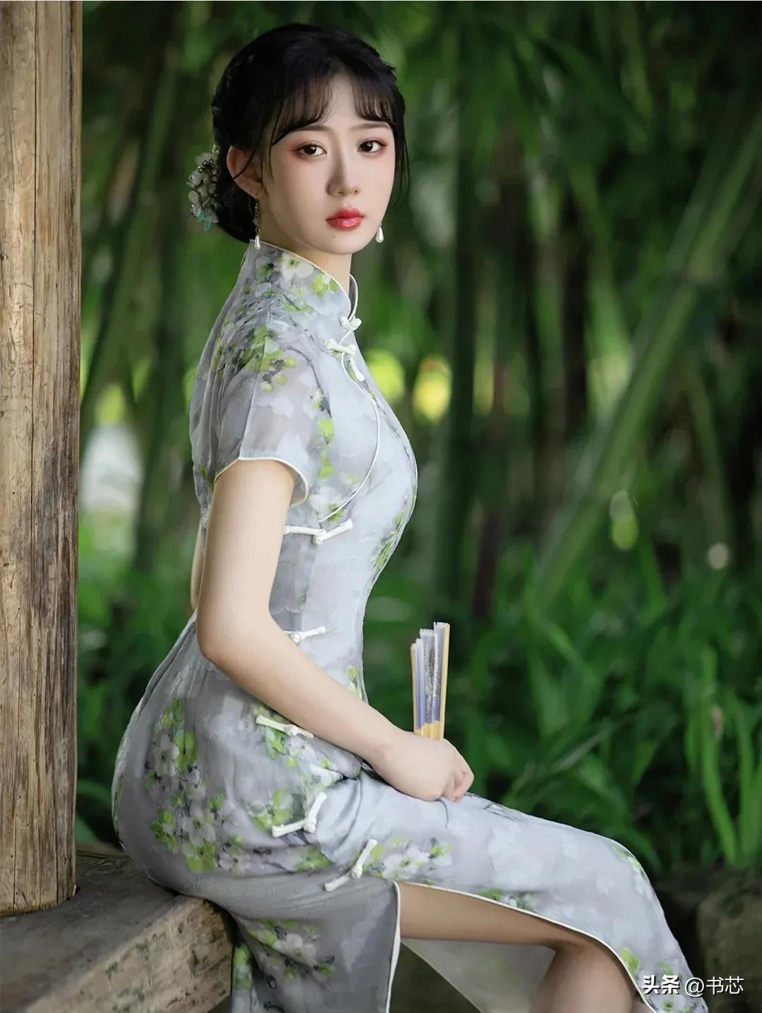 旗袍／裹着诗词的雅韵，摇曳着淡淡的风(图14)