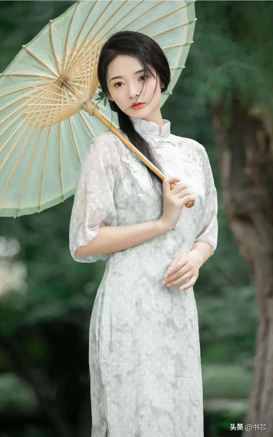 旗袍／裹着诗词的雅韵，摇曳着淡淡的风(图18)