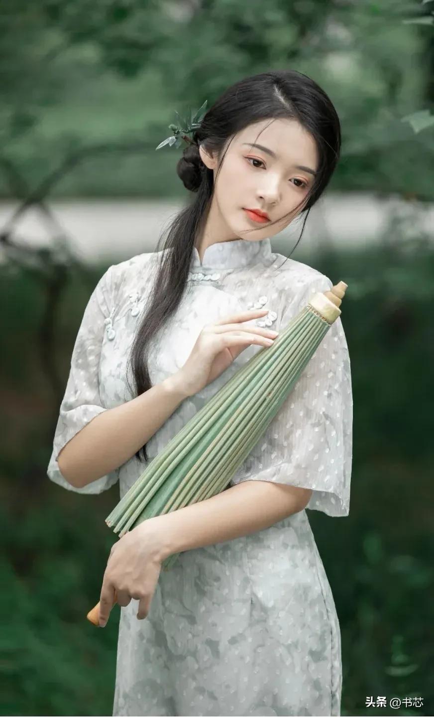 旗袍／裹着诗词的雅韵，摇曳着淡淡的风(图19)