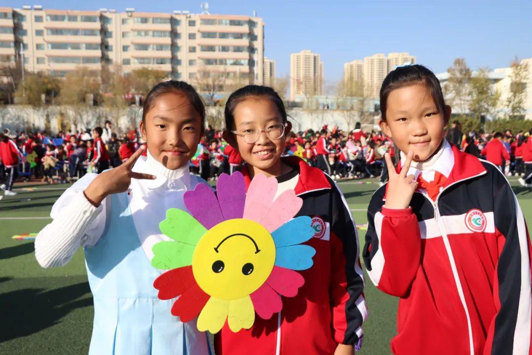 习礼感恩励志 育才学校“成长礼”爱意融融(图9)