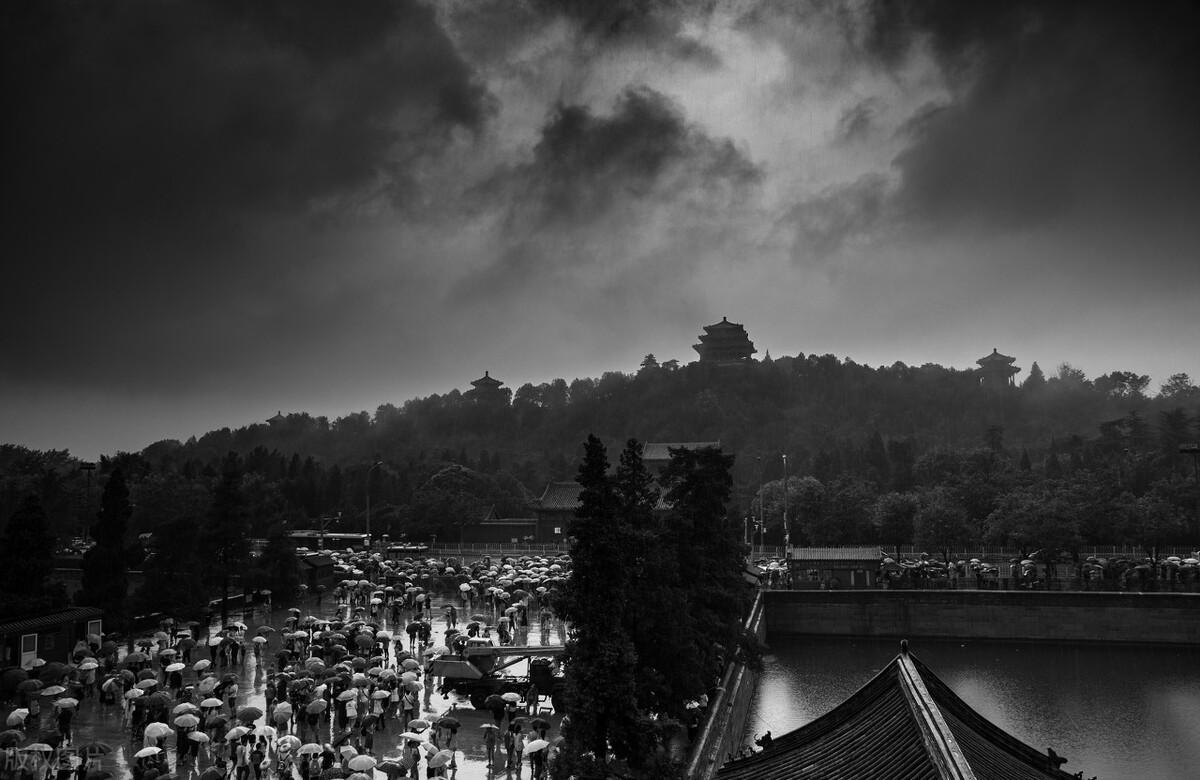 13句伤感句子，从失去你的那一刻开始，我的世界只剩黑色(图1)