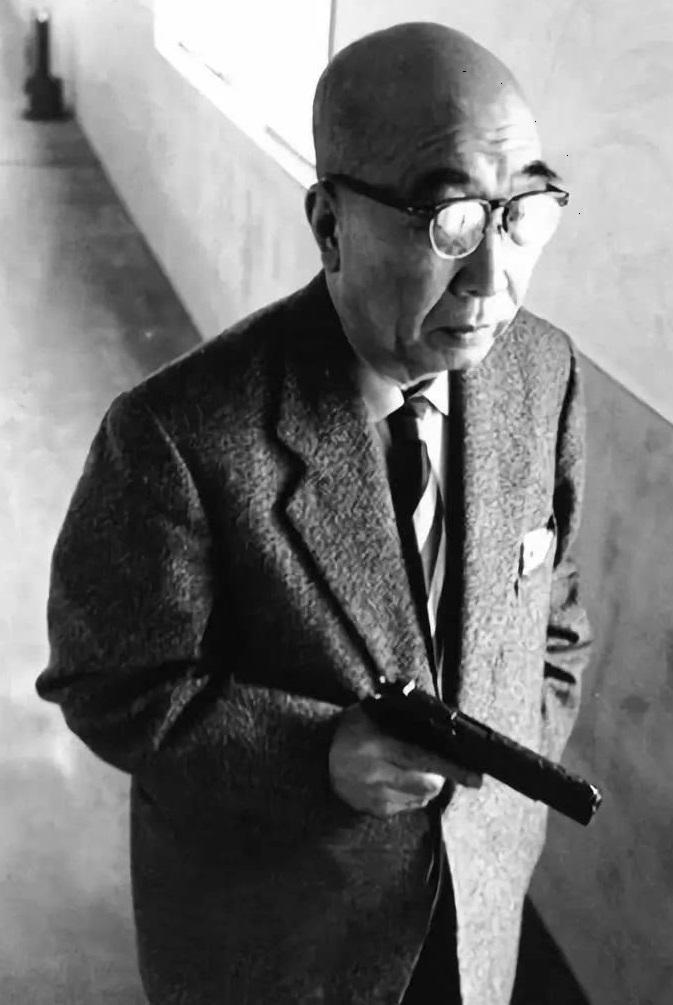 日本推理小说巨匠，欣赏江户川乱步这十句格言，走进他的推理世界(图3)