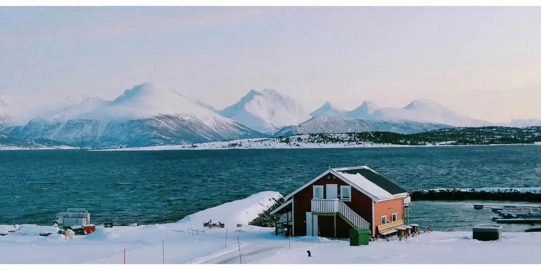 10句关于雪的唯美诗词，等一场雪来，唯美冬天(图1)