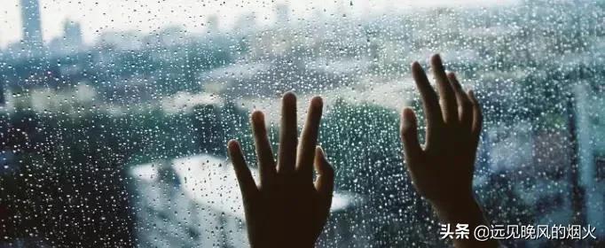 伤感文案（给心中放不下的她）(图1)