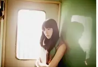 放不下一个人的句子，送给心累的你(图4)