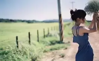 放不下一个人的句子，送给心累的你(图5)