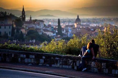 30句浪漫的英文句子：有爱的心永远年轻！(图5)