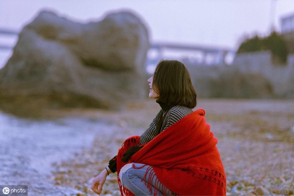 遇见你只是一瞬间，错过你却是一辈子 （伤感爱情美文句子欣赏）(图6)