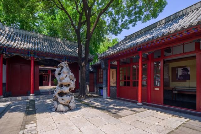 8句极具“少年意气”的诗词，感受古人的意气风发(图1)