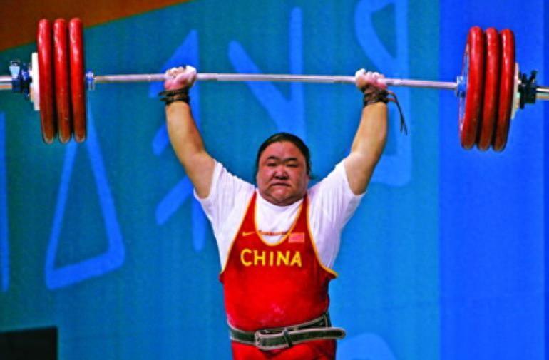 举重女王唐功红：冠军背后的生死励志与甜蜜爱情(图1)