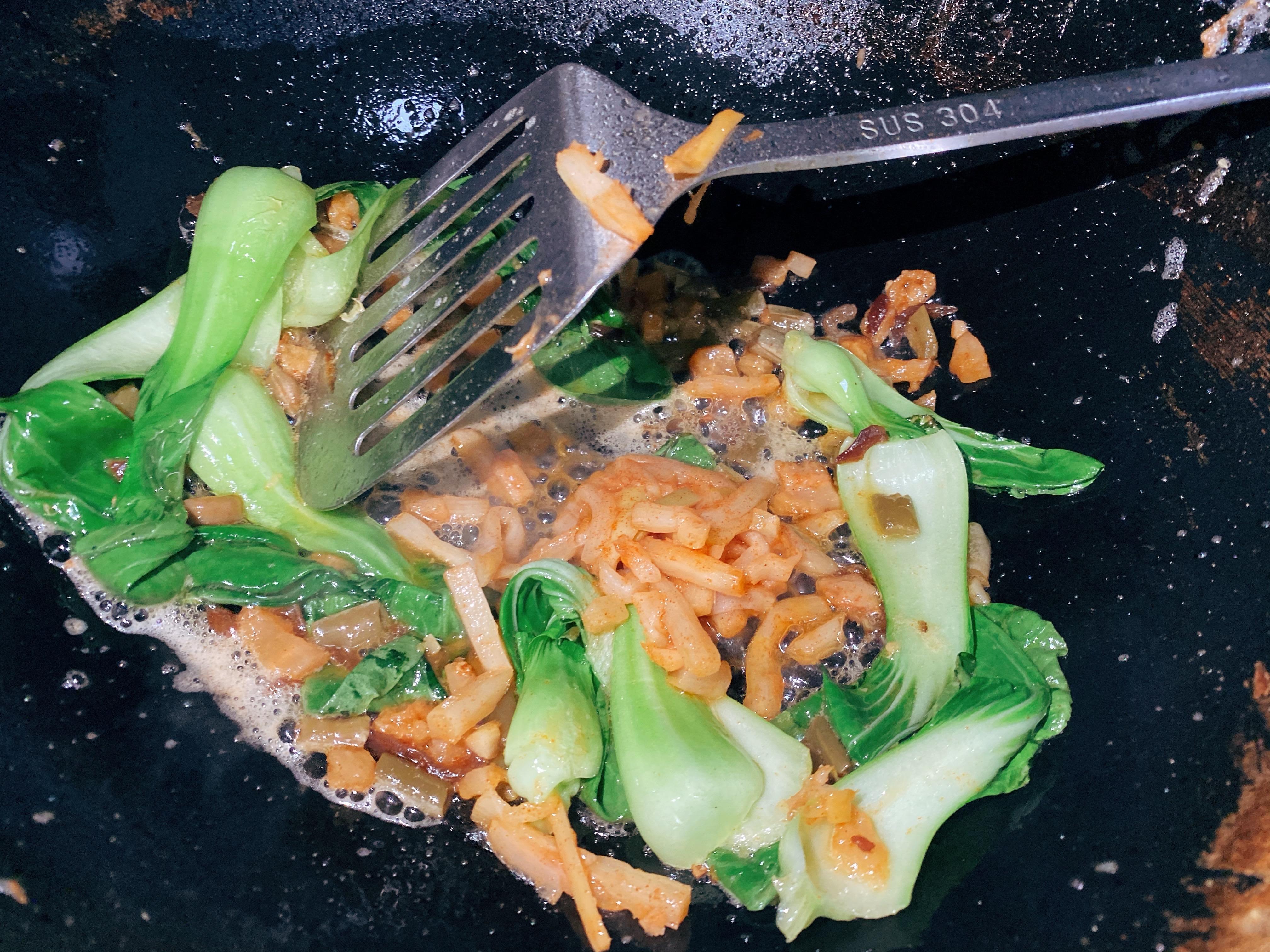 除了煮，竟然还能炒？爆炒柳州螺蛳粉，让我们一起臭味相投吧(图5)