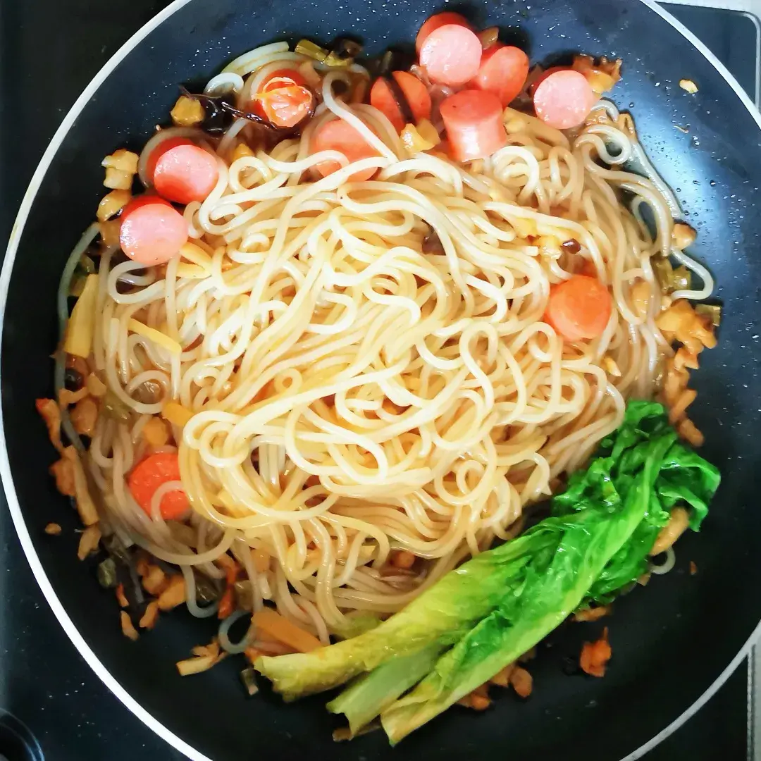 泡菜与鱼厨房篇——炒螺蛳粉(图8)