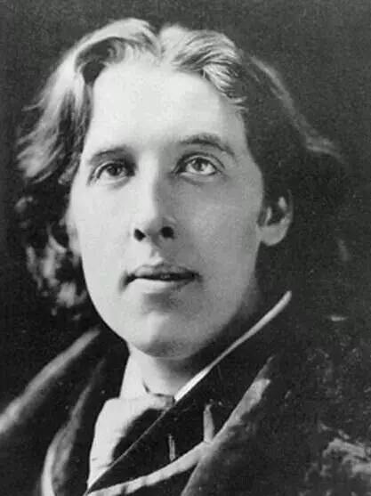 王尔德经典语录｜|好看的皮囊千篇一律，有趣的灵魂万里挑一(图4)