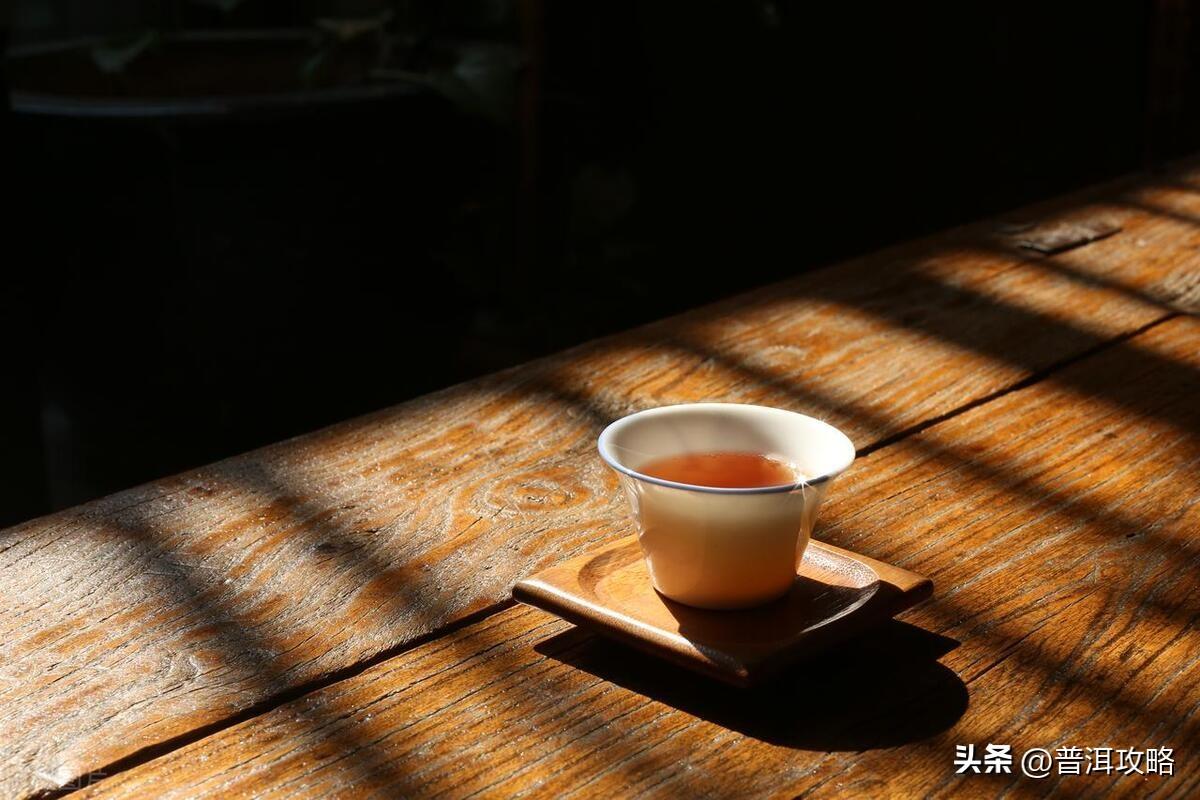 一个人喝茶悠闲幽默的句子(图3)