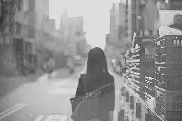 14句痛到无法呼吸的伤感句子：从前喜欢一个人，现在喜欢一个人(图3)